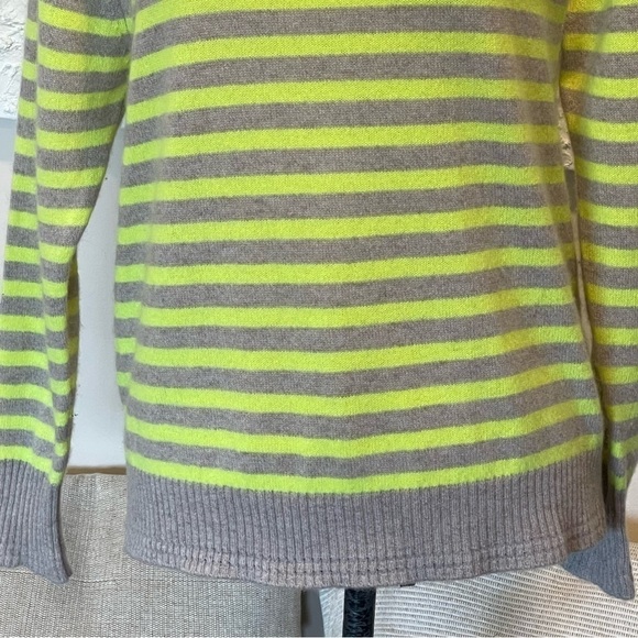 27 miles Women's 100% Cashmere Striped Pullover Crewneck Sweater Size XS. - Picture 3 of 7
